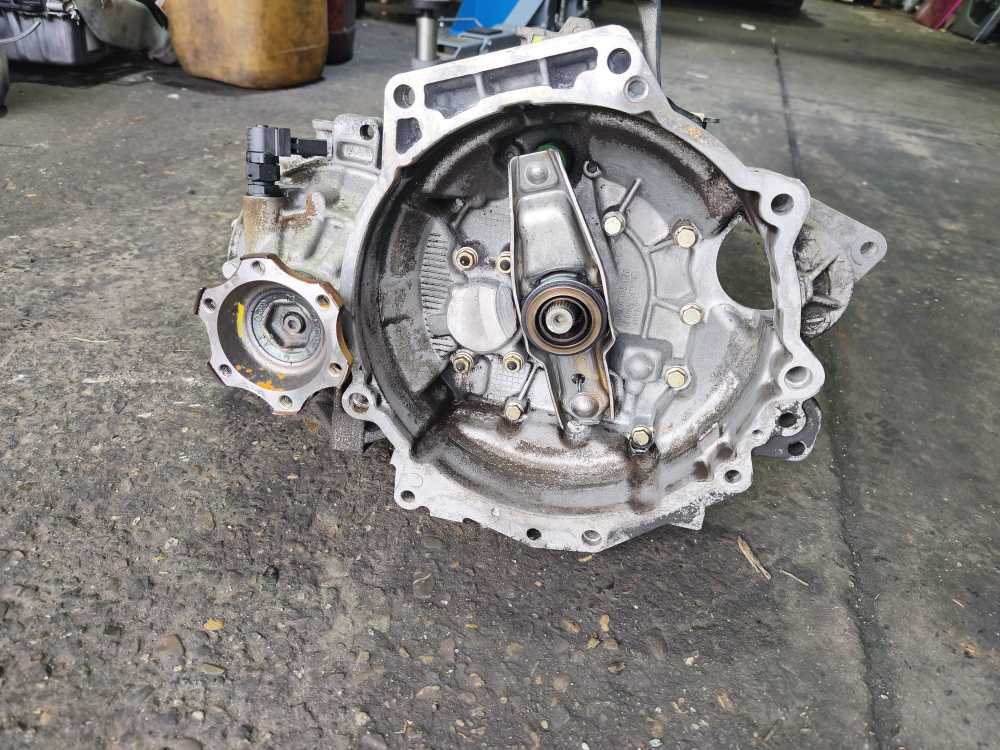 BOITE DE VITESSE MANUEL VW / AUDI / SEAT / SKODA 1.8T  - Vue 2